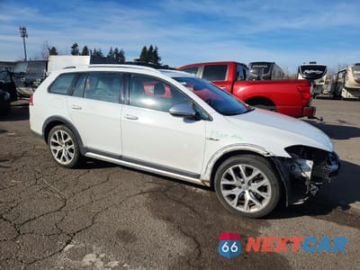 Czwarte zdjęcie samochodu z boku: 2019 VOLKSWAGEN GOLF ALLTRACK S VIN:3VWH17AU1KM500126 - miniatura