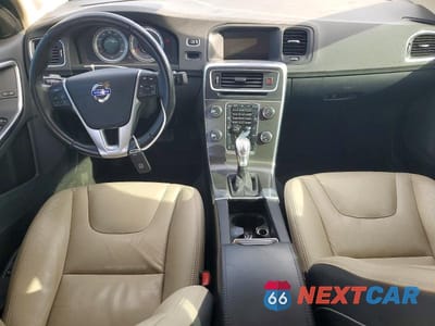 Zdjęcie 8 z 12 samochodu: 2013 VOLVO S60 T5 VIN:YV1612FH8D2174760 - miniatura