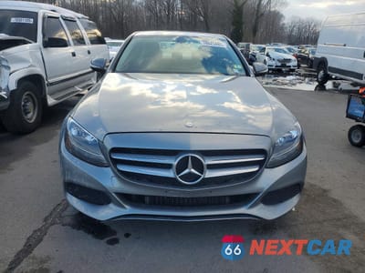 Piąte zdjęcie samochodu w środku: 2015 MERCEDES-BENZ C 300 4MATIC VIN:55SWF4KBXFU059869 - miniatura