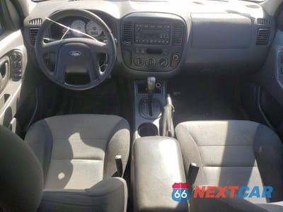 Zdjęcie 8 z 13 samochodu: 2007 FORD ESCAPE XLS VIN:1FMYU02Z17KA06676 - miniatura