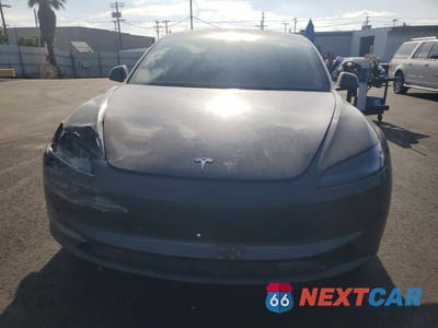 Piąte zdjęcie samochodu w środku: 2025 TESLA MODEL 3 VIN:5YJ3E1EA1SF908208 - miniatura