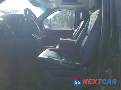 Zdjęcie 7 z 12 samochodu: 2011 GMC YUKON XL K1500 SLT VIN:1GKS2KE32BR299222 - miniatura