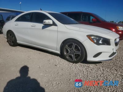 Czwarte zdjęcie samochodu z boku: 2019 MERCEDES-BENZ CLA 250 4MATIC VIN:WDDSJ4GB9KN736726 - miniatura
