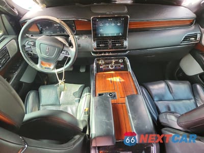 Zdjęcie 8 z 14 samochodu: 2020 LINCOLN NAVIGATOR RESERVE VIN:5LMJJ2LT8LEL21075 - miniatura