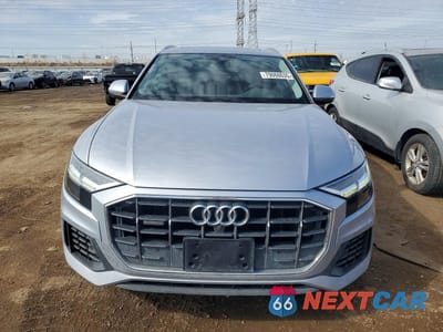 Piąte zdjęcie samochodu w środku: 2020 AUDI Q8 PREMIUM PLUS VIN:WA1BVAF10LD019350 - miniatura