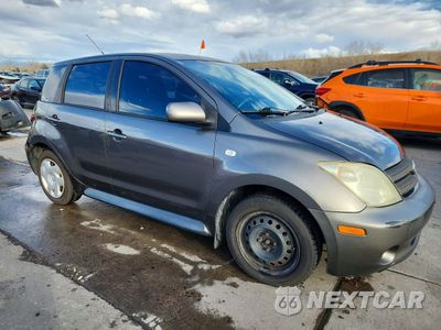 Czwarte zdjęcie samochodu z boku: 2005 SCION XA BASE VIN:JTKKT604250092492 - miniatura