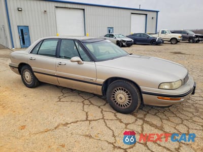 Czwarte zdjęcie samochodu z boku: 1998 BUICK LESABRE CUSTOM VIN:1G4HP52K3WH415815 - miniatura
