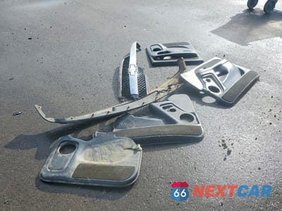 Zdjęcie 12 z 13 samochodu: 2002 CHEVROLET SILVERADO K2500 HEAVY DUTY VIN:1GCHK23G32F197733 - miniatura