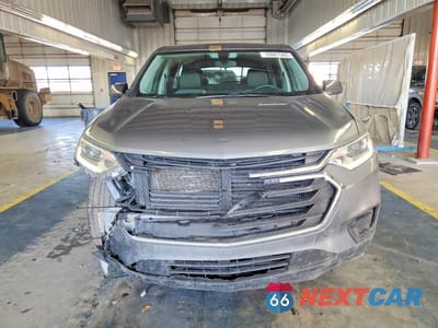 Piąte zdjęcie samochodu w środku: 2018 CHEVROLET TRAVERSE LS VIN:1GNEVFKW9JJ143964 - miniatura