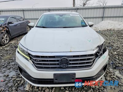 Piąte zdjęcie samochodu w środku: 2020 VOLKSWAGEN PASSAT R-LINE VIN:1VWMA7A3XLC027271 - miniatura