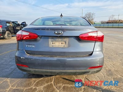 Zdjęcie 6 z 12 samochodu: 2016 KIA FORTE LX VIN:KNAFX4A65G5605948 - miniatura
