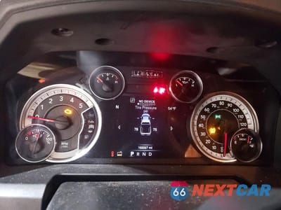 Zdjęcie 9 z 12 samochodu: 2016 RAM 2500 SLT VIN:3C6UR5DLXGG336616 - miniatura