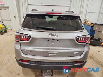 Zdjęcie 6 z 12 samochodu: 2018 JEEP COMPASS LATITUDE VIN:3C4NJDBB8JT336363 - miniatura