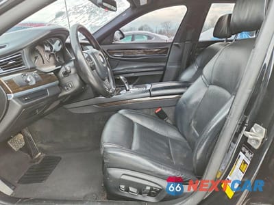 Zdjęcie 7 z 11 samochodu: 2013 BMW 740 I VIN:WBAYA6C5XDC994927 - miniatura