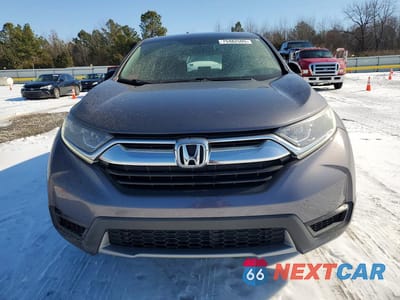 Piąte zdjęcie samochodu w środku: 2018 HONDA CR-V LX VIN:2HKRW5H34JH401721 - miniatura