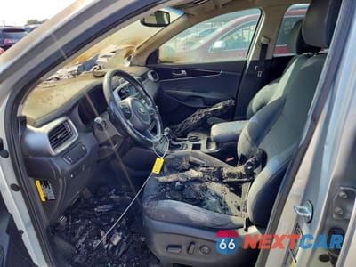 Zdjęcie 7 z 14 samochodu: 2016 KIA SORENTO LX VIN:5XYPG4A35GG061360 - miniatura