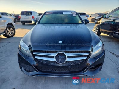 Piąte zdjęcie samochodu w środku: 2017 MERCEDES-BENZ C 300 VIN:55SWF4JB9HU197021 - miniatura