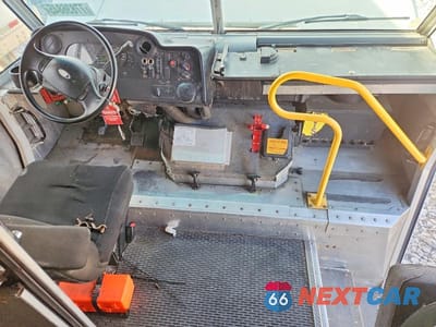 Zdjęcie 8 z 12 samochodu: 2013 FORD F59 VIN:1F65F5KY7D0A03359 - miniatura