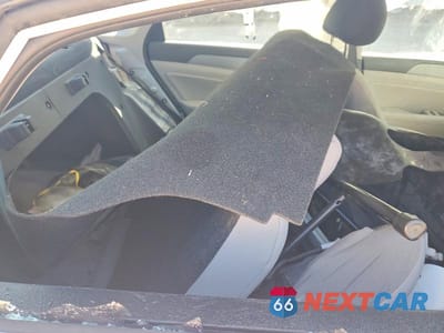 Zdjęcie 10 z 11 samochodu: 2019 HYUNDAI SONATA LIMITED VIN:5NPE34AF7KH746765 - miniatura