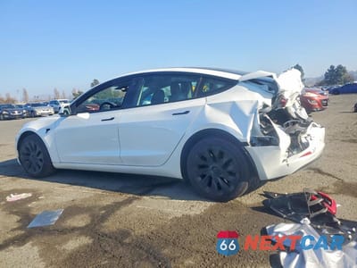 Drugie zdjęcie samochodu z przodu: 2023 TESLA MODEL 3 VIN:5YJ3E1EA5PF470588 - miniatura
