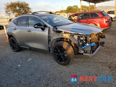 Czwarte zdjęcie samochodu z boku: 2025 LEXUS NX 450H LUXURY VIN:JTJKKCFZ7S2071257 - miniatura