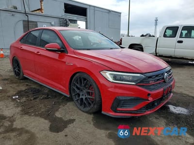 Czwarte zdjęcie samochodu z boku: 2021 VOLKSWAGEN JETTA GLI VIN:3VW6T7BU1MM037679 - miniatura