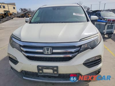 Piąte zdjęcie samochodu w środku: 2017 HONDA PILOT ELITE VIN:5FNYF6H07HB099759 - miniatura