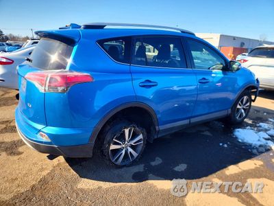 Trzecie zdjęcie samochodu z tyłu: 2016 TOYOTA RAV4 XLE VIN:JTMWFREV8GD087456 - miniatura