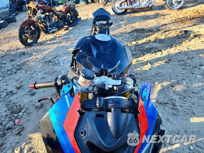Piąte zdjęcie samochodu w środku: 2013 BMW S 1000 RR VIN:WB1053408DZL18105 - miniatura