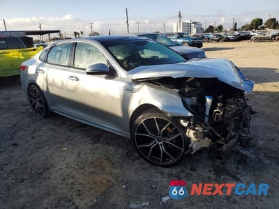 Czwarte zdjęcie samochodu z boku: 2018 KIA OPTIMA PLUG-IN HYBRID VIN:KNAGV4LD0J5023575 - miniatura