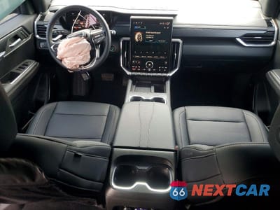 Zdjęcie 8 z 13 samochodu: 2025 GMC ACADIA ELEVATION VIN:1GKENNRS0SJ290850 - miniatura
