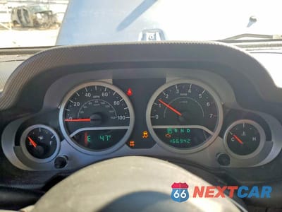 Zdjęcie 9 z 12 samochodu: 2007 JEEP WRANGLER VIN:1J4GB59157L205771 - miniatura