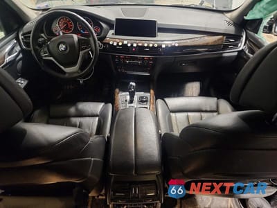 Zdjęcie 8 z 12 samochodu: 2015 BMW X5 XDRIVE50I VIN:5UXKR6C52F0J77620 - miniatura