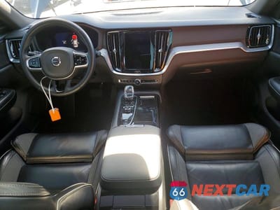 Zdjęcie 8 z 12 samochodu: 2024 VOLVO S60 PLUS VIN:7JRH60FH4RG284463 - miniatura