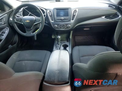 Zdjęcie 8 z 11 samochodu: 2017 CHEVROLET MALIBU LT VIN:1G1ZE5ST0HF134523 - miniatura