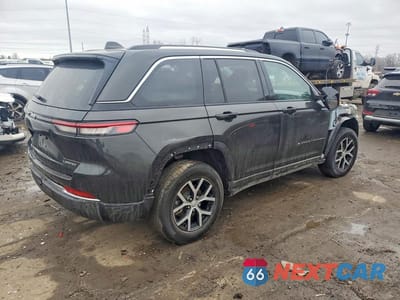 Trzecie zdjęcie samochodu z tyłu: 2024 JEEP GRAND CHEROKEE LIMITED VIN:1C4RJHBG7R8927671 - miniatura