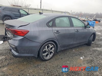 Trzecie zdjęcie samochodu z tyłu: 2019 KIA FORTE LXS VIN:3KPF24AD1KE117657 - miniatura