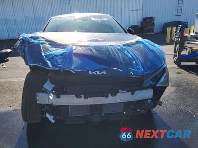 Piąte zdjęcie samochodu w środku: 2025 KIA EV6 LIGHT VIN:5XYC3DJC7SG010364 - miniatura