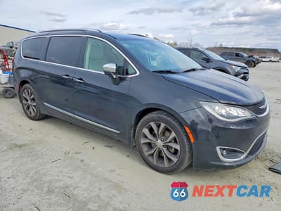 Czwarte zdjęcie samochodu z boku: 2017 CHRYSLER PACIFICA LIMITED VIN:2C4RC1GG8HR504692 - miniatura