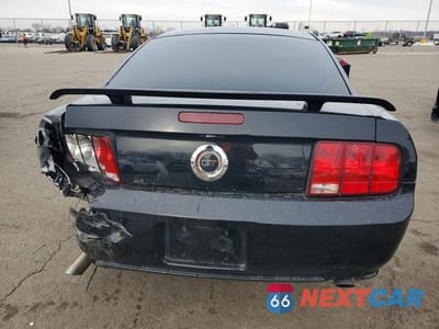 Zdjęcie 6 z 12 samochodu: 2005 FORD MUSTANG GT VIN:1ZVHT82H755102107 - miniatura