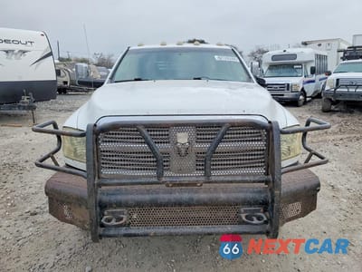 Piąte zdjęcie samochodu w środku: 2011 DODGE RAM 3500 FLATBED TRUCK VIN:3D73Y3CL3BG607706 - miniatura