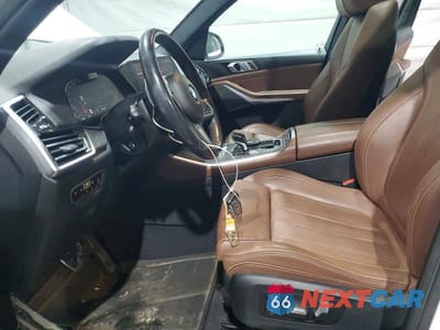 Zdjęcie 7 z 13 samochodu: 2019 BMW X5 XDRIVE40I VIN:5UXCR6C55KLL40533 - miniatura