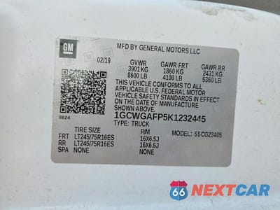 Zdjęcie 13 z 13 samochodu: 2019 CHEVROLET EXPRESS 2500 CARGO UTILITY / SERVICE VAN VIN:1GCWGAFP5K1232445 - miniatura