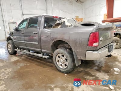 Drugie zdjęcie samochodu z przodu: 2016 RAM 2500 SLT VIN:3C6UR5DL9GG319273 - miniatura
