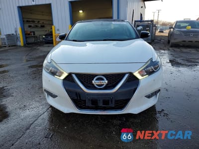 Piąte zdjęcie samochodu w środku: 2018 NISSAN MAXIMA 3.5 SL VIN:1N4AA6AP9JC402590 - miniatura