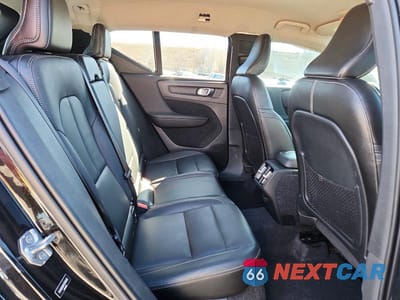 Zdjęcie 11 z 12 samochodu: 2019 VOLVO XC40 T5 MOMENTUM VIN:YV4162XZ6K2018493 - miniatura