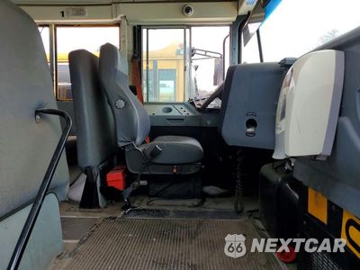 Piąte zdjęcie samochodu w środku: 2014 IC CORPORATION CE SERIES SCHOOL - SCHOOL BUS VIN:4DRBUAAN2EB778837 - miniatura