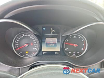 Zdjęcie 9 z 11 samochodu: 2015 MERCEDES-BENZ C 300 4MATIC VIN:55SWF4KB7FU005686 - miniatura