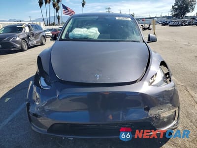 Piąte zdjęcie samochodu w środku: 2023 TESLA MODEL Y VIN:7SAYGDED3PF941314 - miniatura