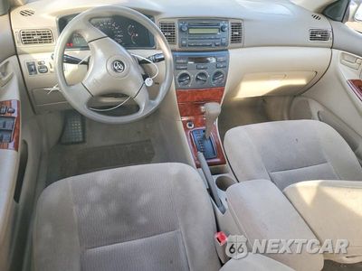 Zdjęcie 8 z 11 samochodu: 2005 TOYOTA COROLLA CE VIN:1NXBR32E45Z448388 - miniatura